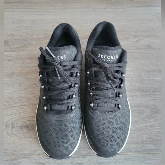 New Skechers Uno Stand Sneakers Size 8 - Picture 2 of 7